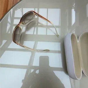 Chloe Tan and Brown Oversized Gradient Sunglasses pre owned fair condition Chloe | Accessories | Chloe Tan And Brown Oversized Gradient  main image 2